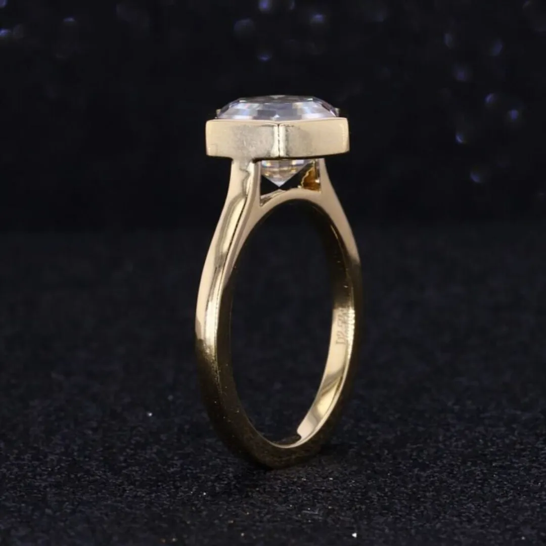/public/photos/live/Hexagon Cut Bezel Set Solitaire Moissanite Wedding Ring 636 (5).webp